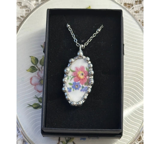 Vintage Ashley Ceramic Necklace