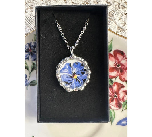 Vintage Colclough Ceramic Necklace